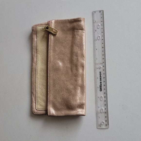 GAP Soft Leather Cream Rose Gold Metallic Clutch - Picture 7 of 11